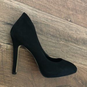 Black suede BCBG pumps